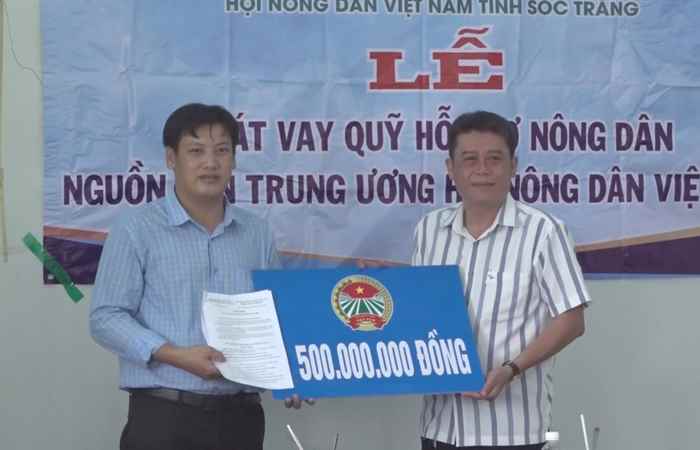Ngã Năm: Hội Nông dân phát vay Quỹ hỗ trợ nông dân  
